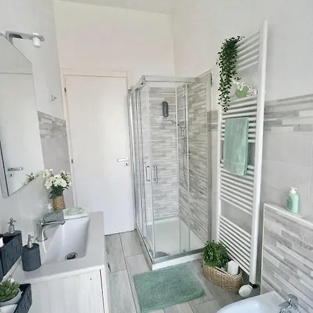 Nala 6 * Biella